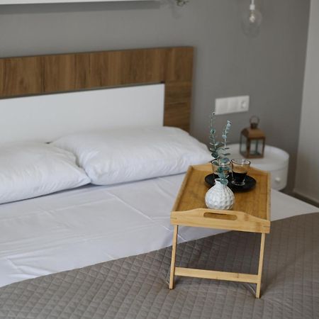 Our Home-Fully Renovated Apartments And Studios By The Sea Nikiti  Bagian luar foto