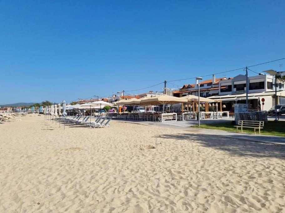 Our Home-Fully Renovated Apartments And Studios By The Sea Nikiti  Bagian luar foto