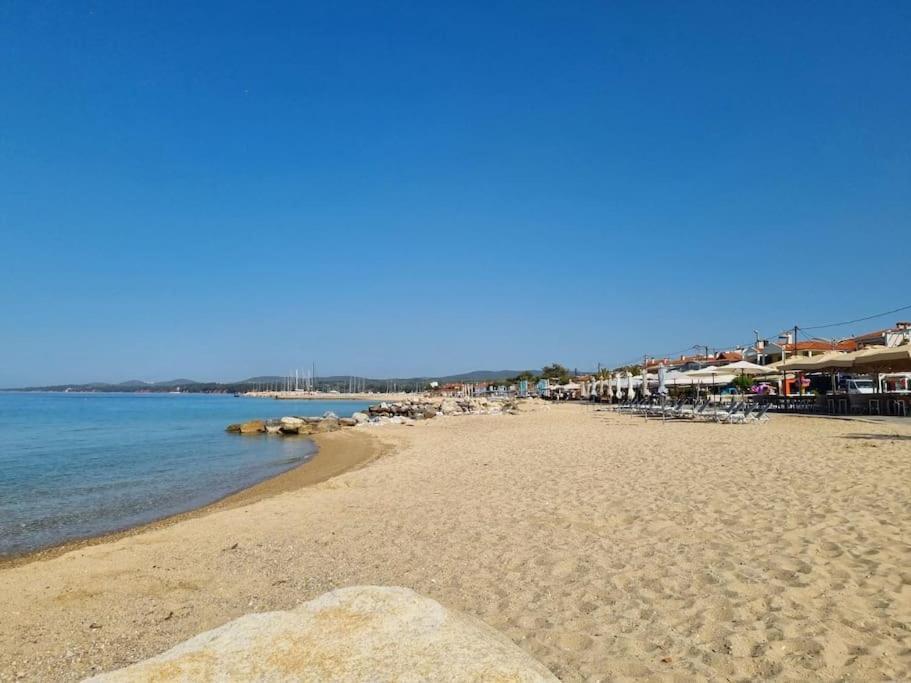 Our Home-Fully Renovated Apartments And Studios By The Sea Nikiti  Bagian luar foto