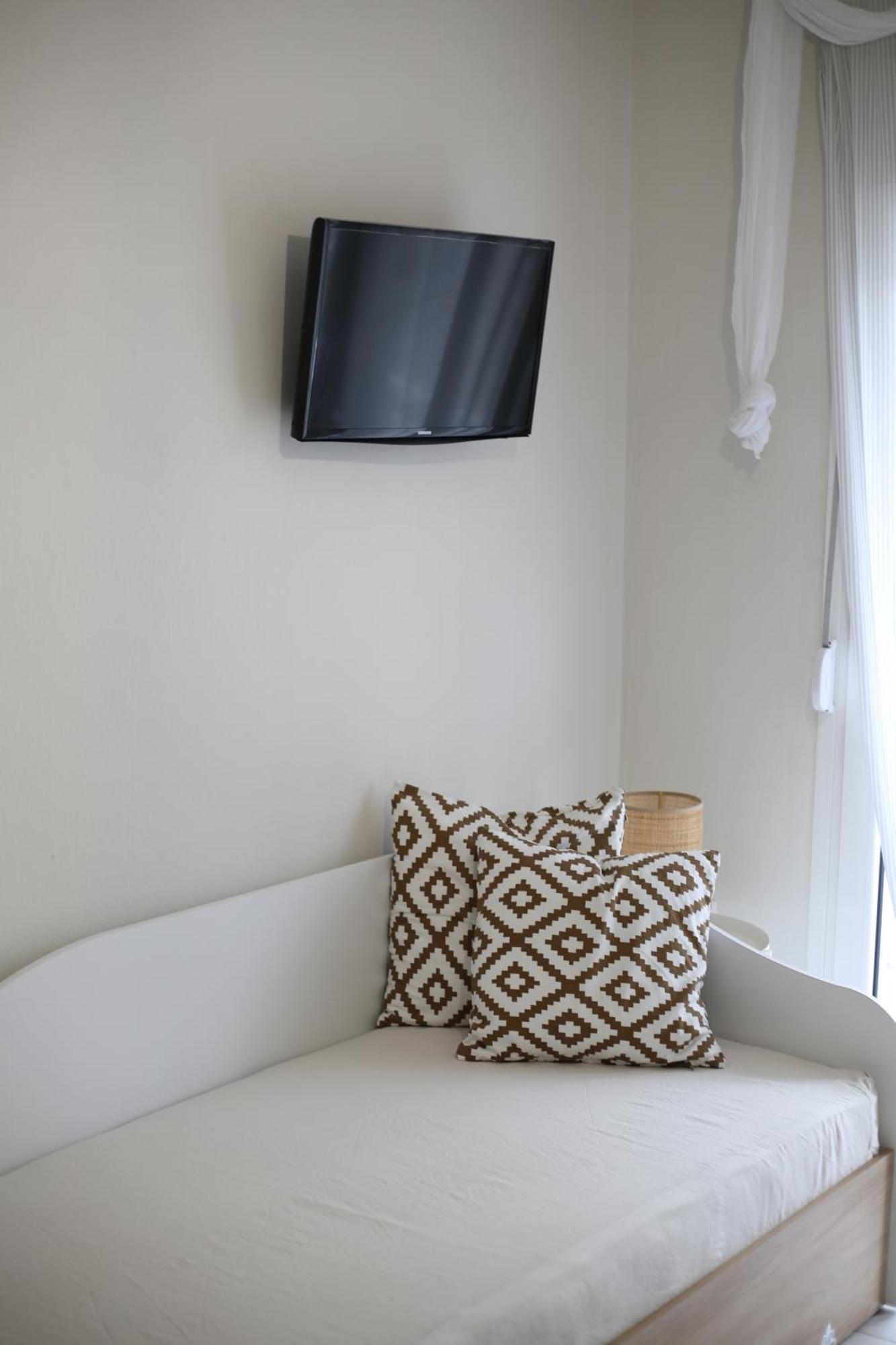 Our Home-Fully Renovated Apartments And Studios By The Sea Nikiti  Bagian luar foto