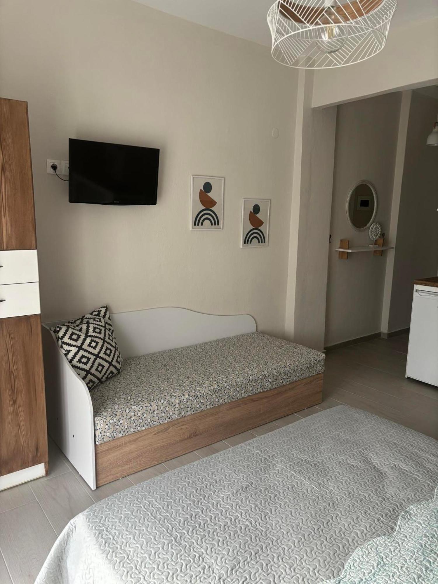 Our Home-Fully Renovated Apartments And Studios By The Sea Nikiti  Bagian luar foto